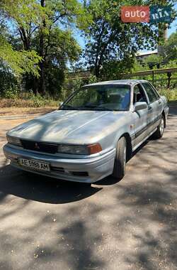 Седан Mitsubishi Galant 1992 в Киеве