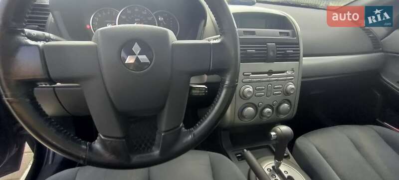 Седан Mitsubishi Galant 2004 в Нововолынске