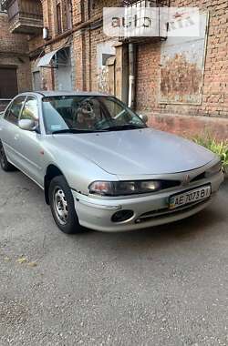 Седан Mitsubishi Galant 1995 в Дніпрі