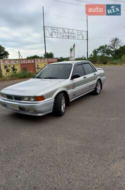 Седан Mitsubishi Galant 1990 в 