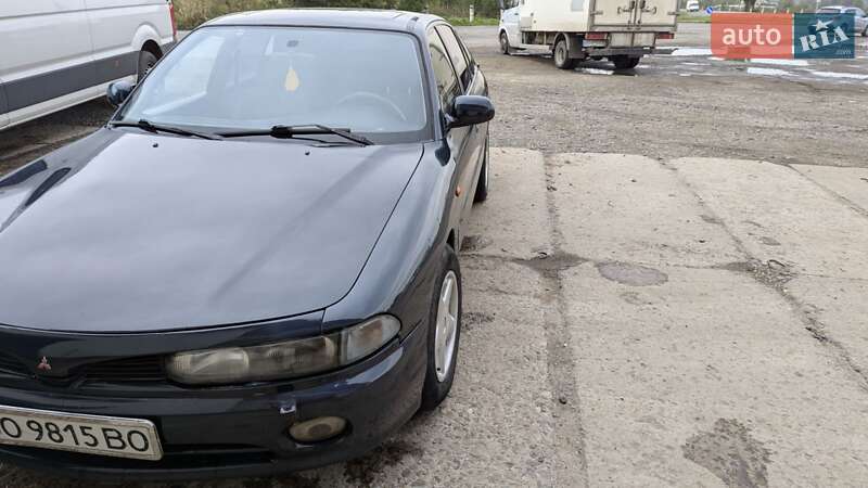 Ліфтбек Mitsubishi Galant 1993 в Шумську