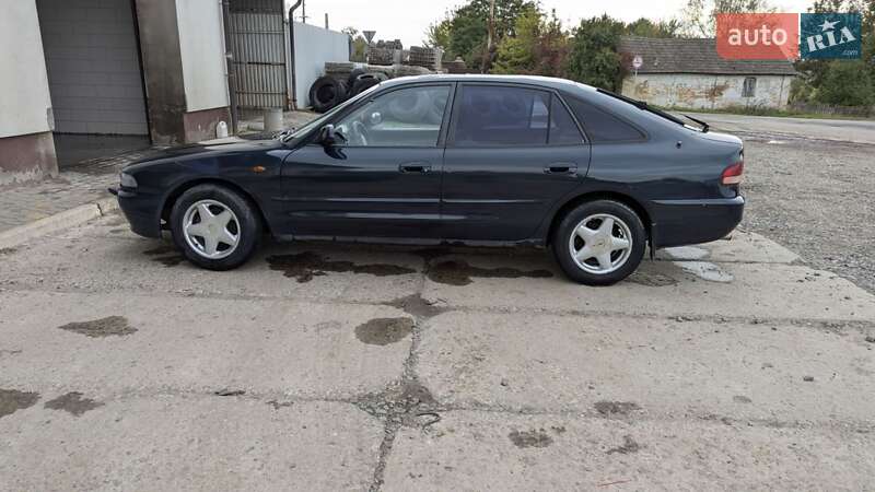 Ліфтбек Mitsubishi Galant 1993 в Шумську