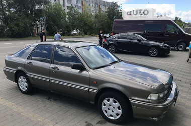 Седан Mitsubishi Galant 1992 в Львове