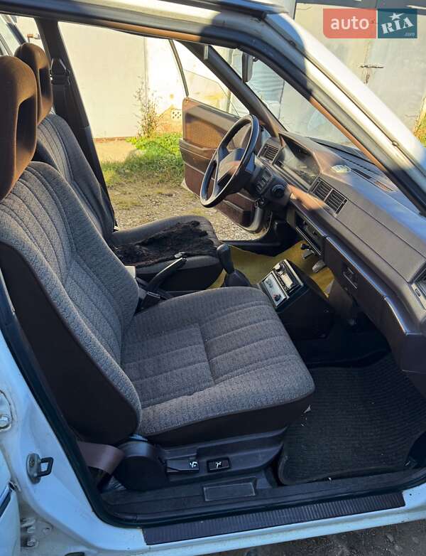 Седан Mitsubishi Galant 1987 в Бориславі фото 9 Седан Mitsubishi Galant 1987 в Бориславі