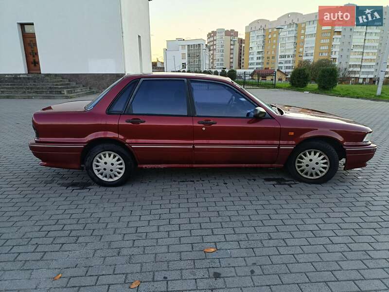 Седан Mitsubishi Galant 1992 в Львове