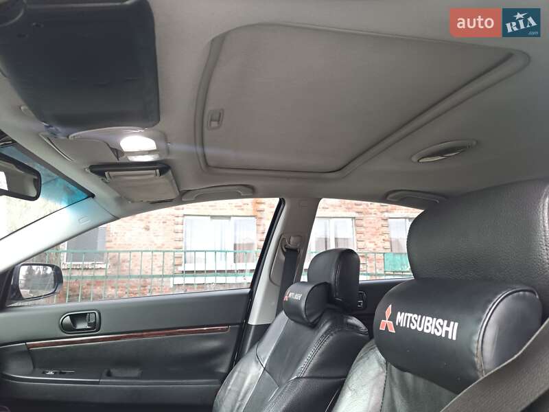 Седан Mitsubishi Galant 2008 в Звягелі