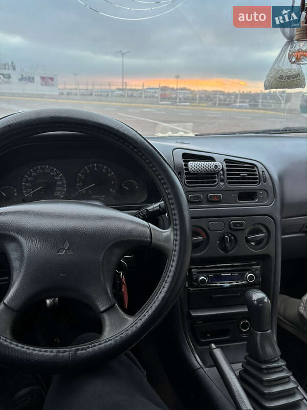 Седан Mitsubishi Galant 1993 в Одесі