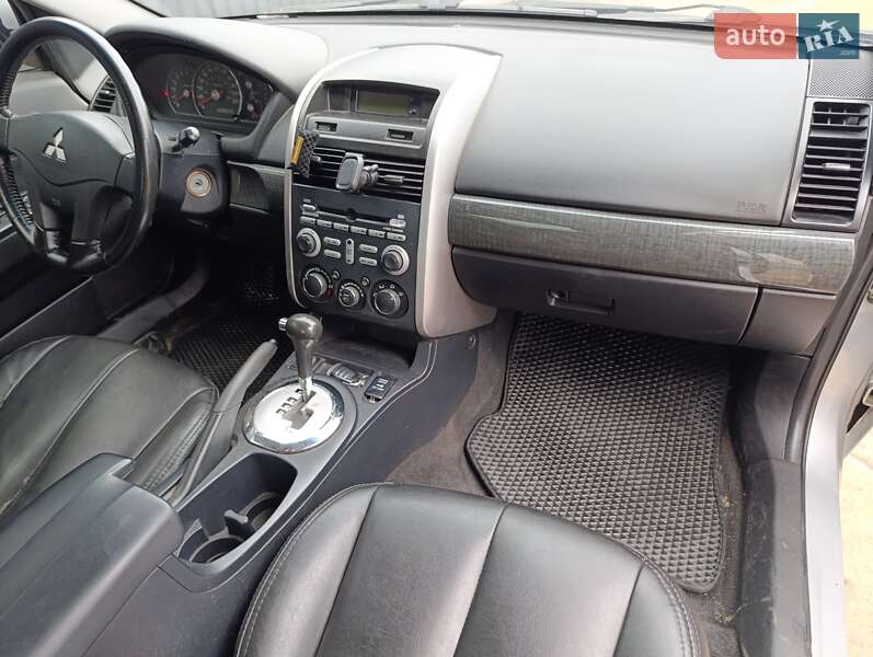 Седан Mitsubishi Galant 2007 в Киеве
