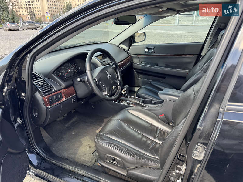 Седан Mitsubishi Galant 2008 в Пересічне