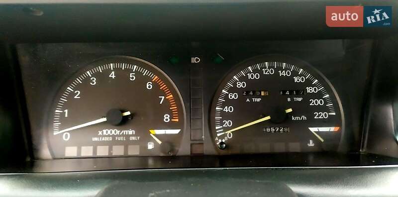 Седан Mitsubishi Galant 1988 в Саврани