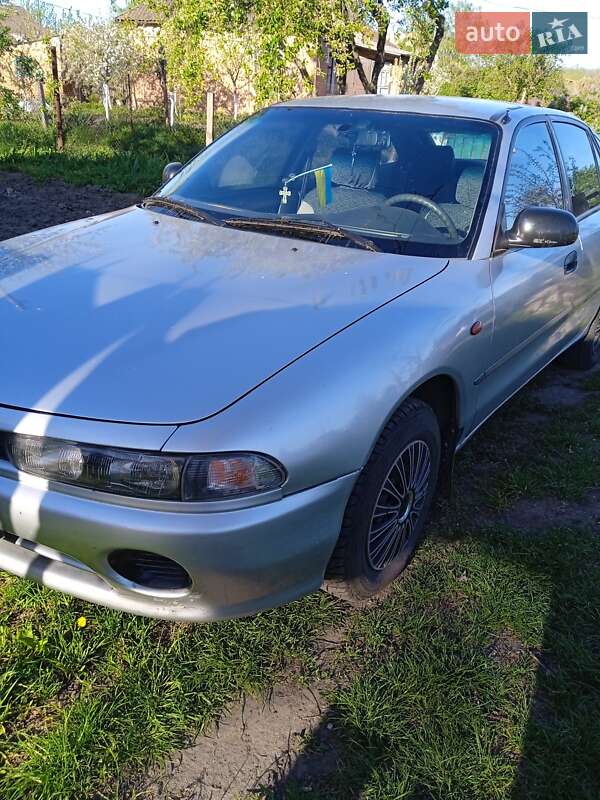 Ліфтбек Mitsubishi Galant 1993 в Іллінцях