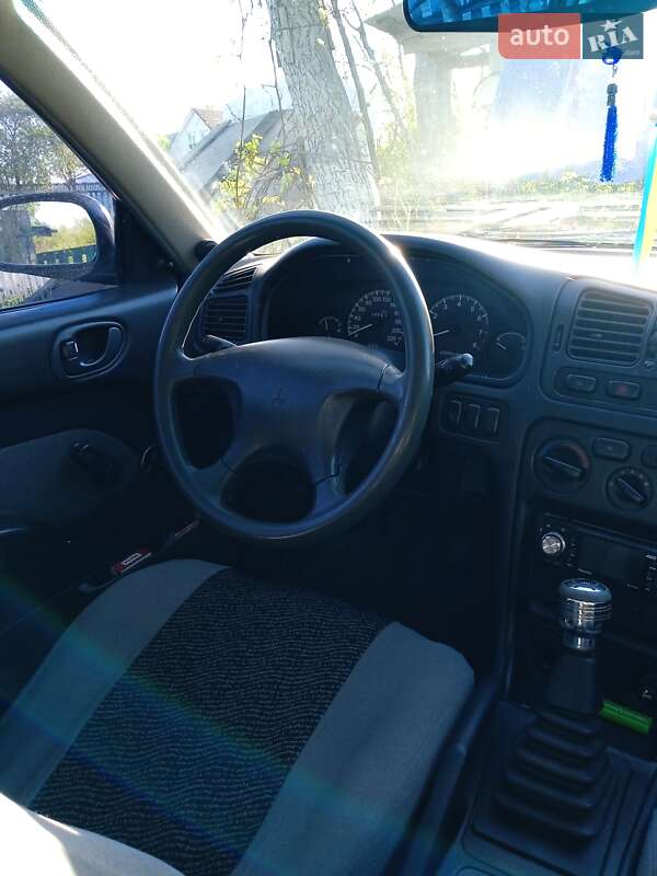 Ліфтбек Mitsubishi Galant 1993 в Іллінцях
