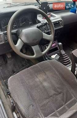 Седан Mitsubishi Galant 1988 в 