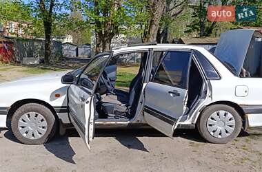 Седан Mitsubishi Galant 1993 в Киеве