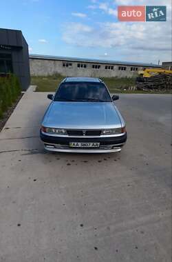 Седан Mitsubishi Galant 1992 в Славуті