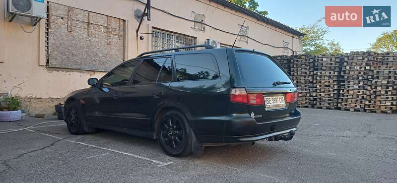 Універсал Mitsubishi Galant 1997 в Миколаєві