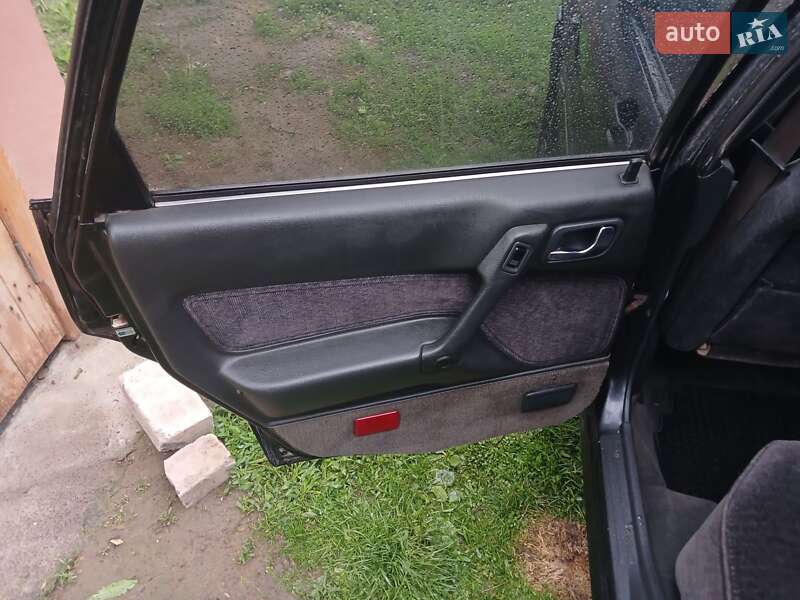 Седан Mitsubishi Galant 1991 в Гайсину