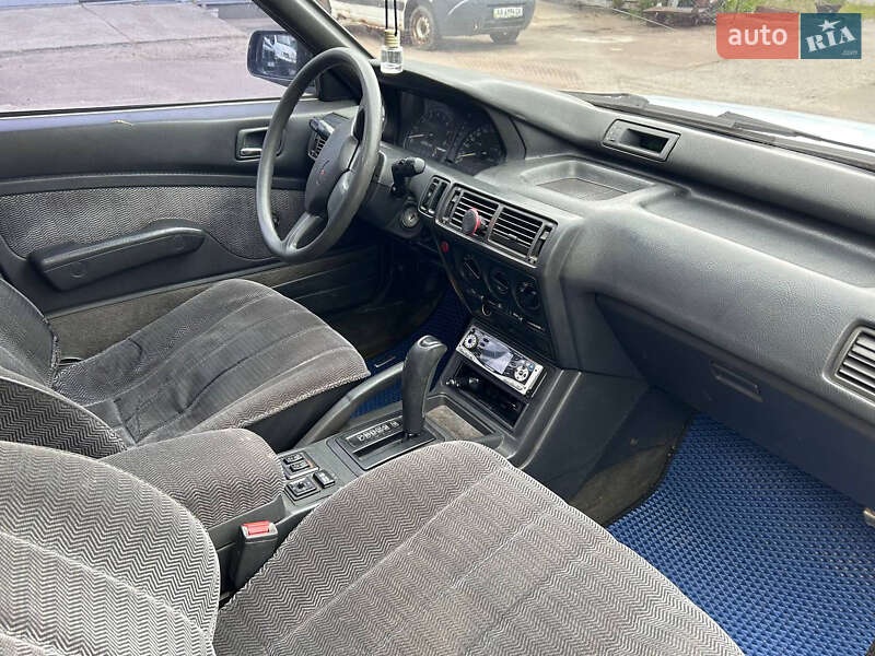 Седан Mitsubishi Galant 1990 в Києві