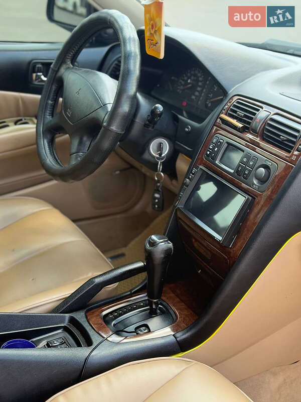 Седан Mitsubishi Galant 1997 в Запорожье