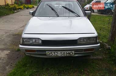 Седан Mitsubishi Galant 1986 в Остроге