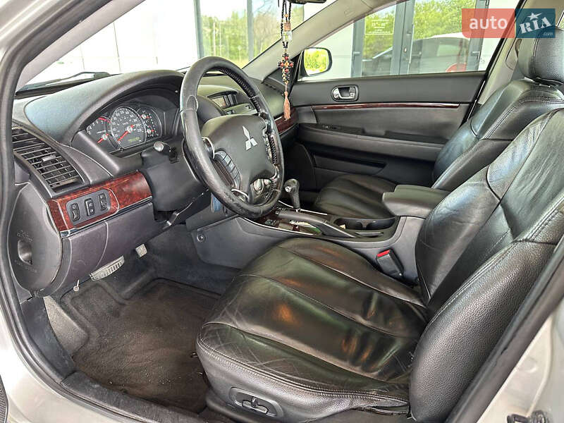 Седан Mitsubishi Galant 2008 в Днепре