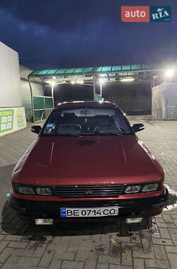 Седан Mitsubishi Galant 1988 в Николаеве