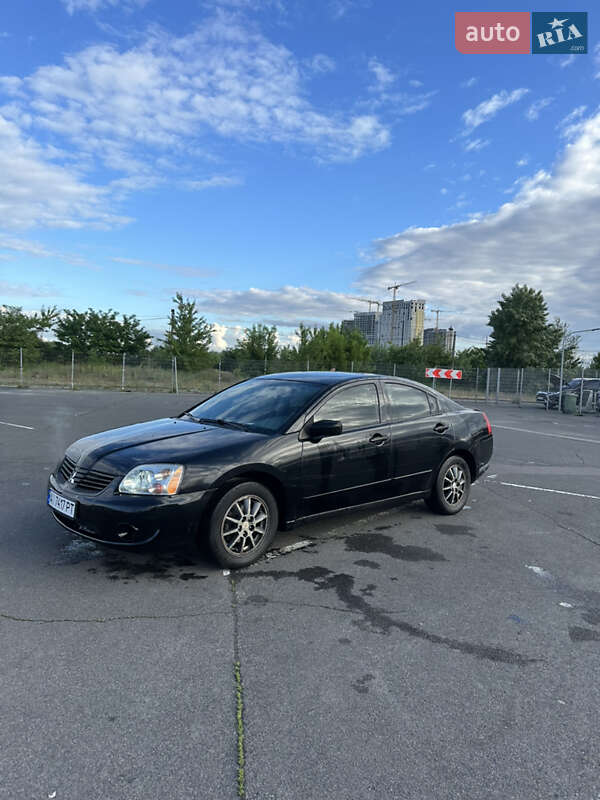 Седан Mitsubishi Galant 2004 в Киеве
