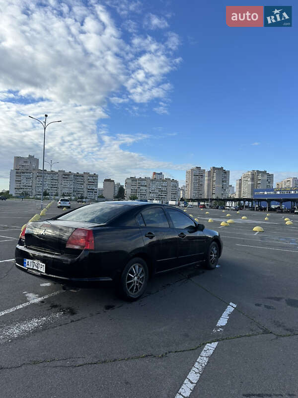 Седан Mitsubishi Galant 2004 в Киеве