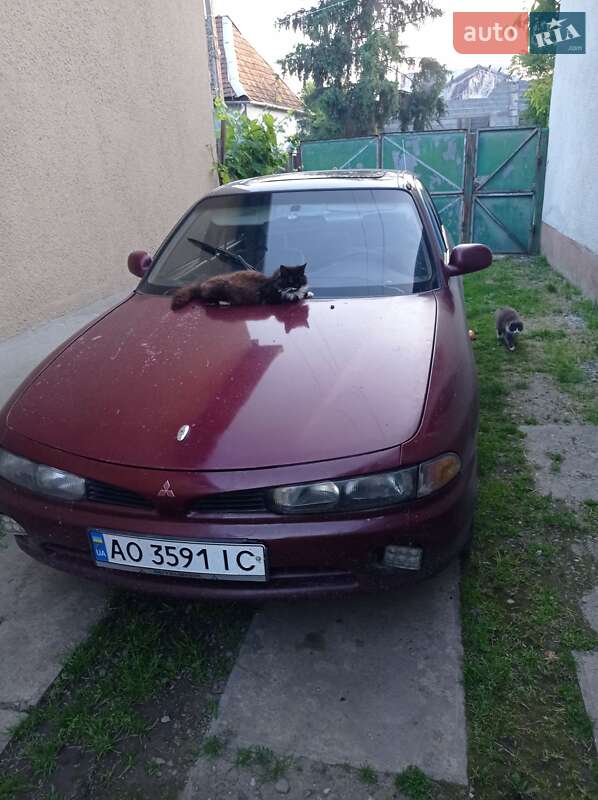 Седан Mitsubishi Galant 1996 в Ужгороде