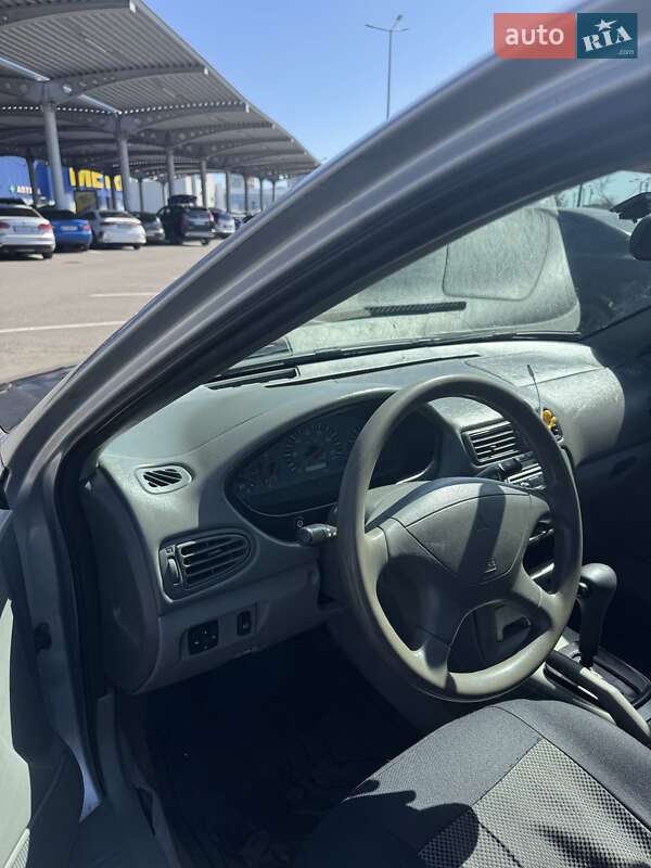 Седан Mitsubishi Galant 2002 в Херсоне