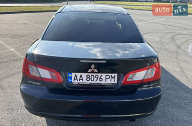 Седан Mitsubishi Galant 2009 в Киеве