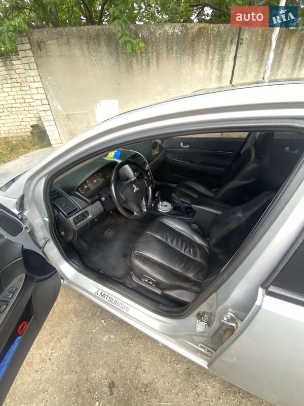 Седан Mitsubishi Galant 2007 в Херсоне