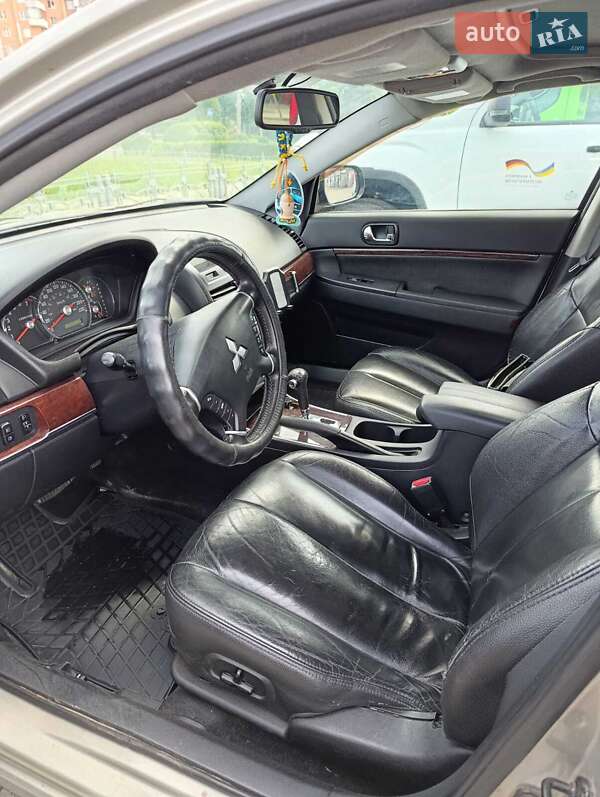 Седан Mitsubishi Galant 2008 в Харькове