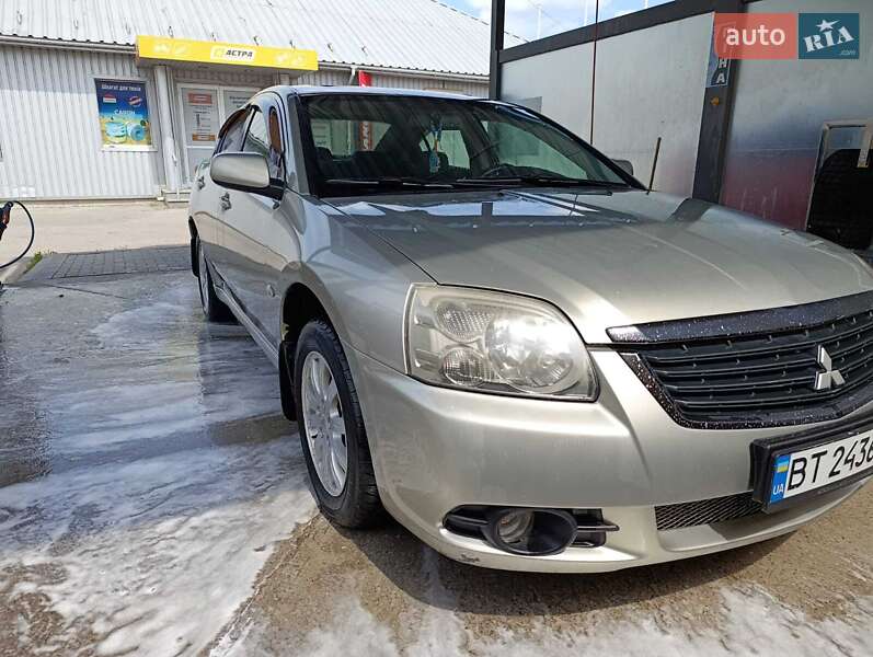 Mitsubishi Galant 2008