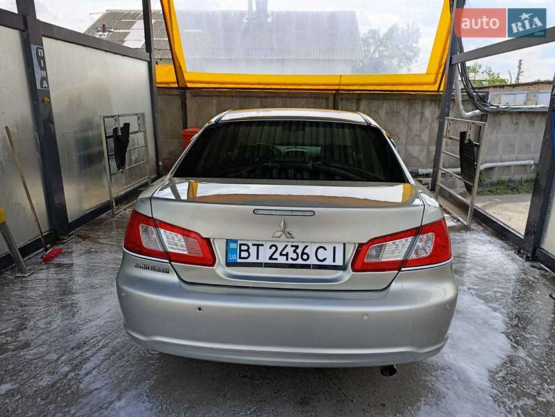 Седан Mitsubishi Galant 2008 в Харькове