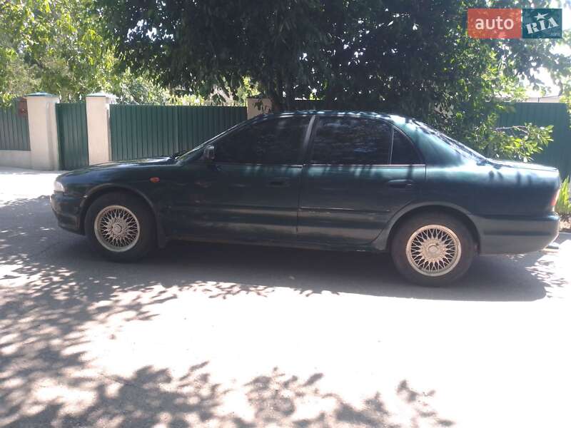 Седан Mitsubishi Galant 1995 в Арцизові