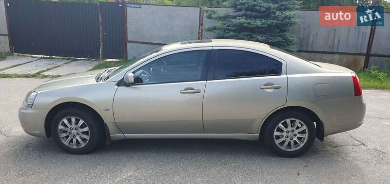 Седан Mitsubishi Galant 2006 в Киеве