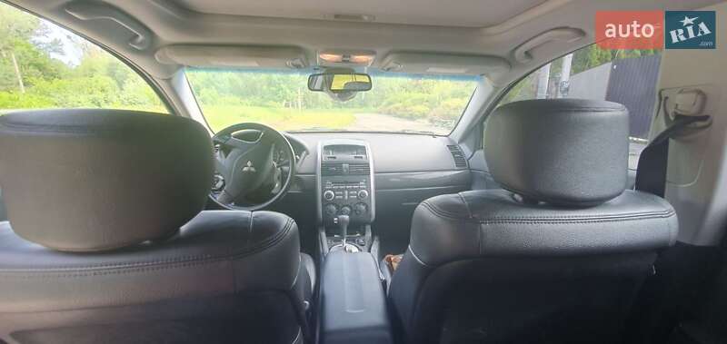 Седан Mitsubishi Galant 2006 в Киеве