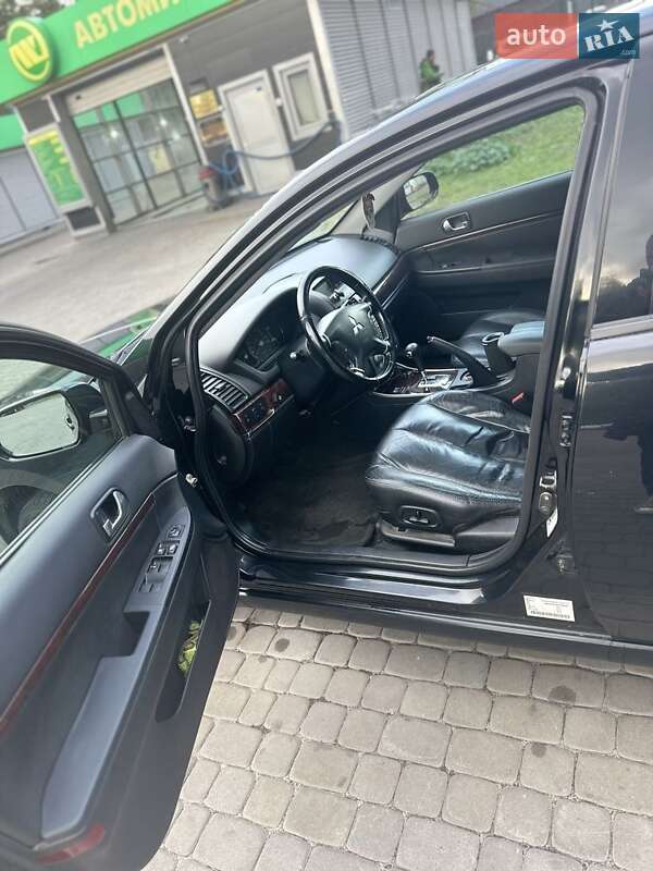 Седан Mitsubishi Galant 2009 в Киеве
