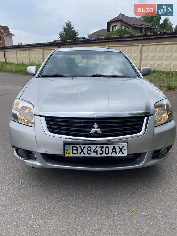 Mitsubishi Galant 2008