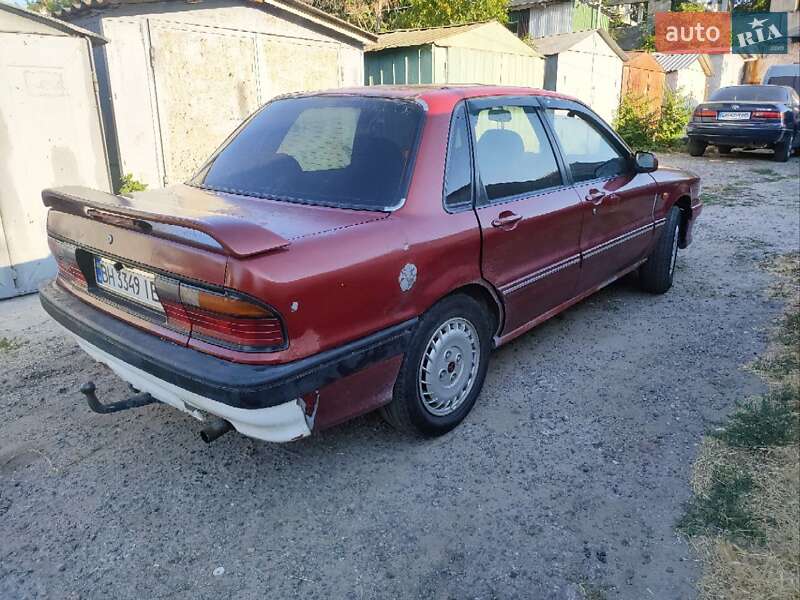 Седан Mitsubishi Galant 1988 в Одессе