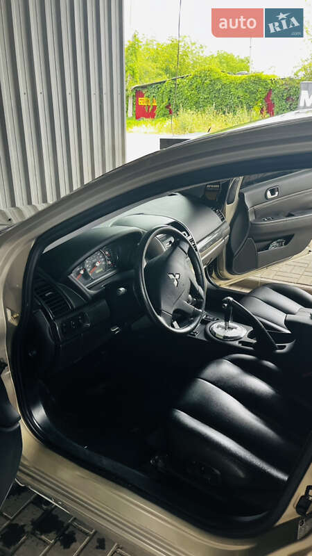Седан Mitsubishi Galant 2006 в Краматорске