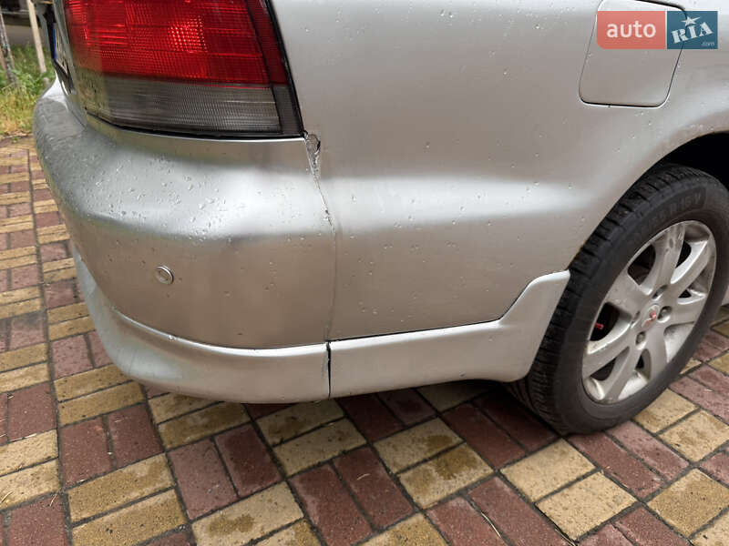 Седан Mitsubishi Galant 1998 в Киеве