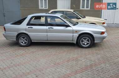 Лифтбек Mitsubishi Galant 1989 в 