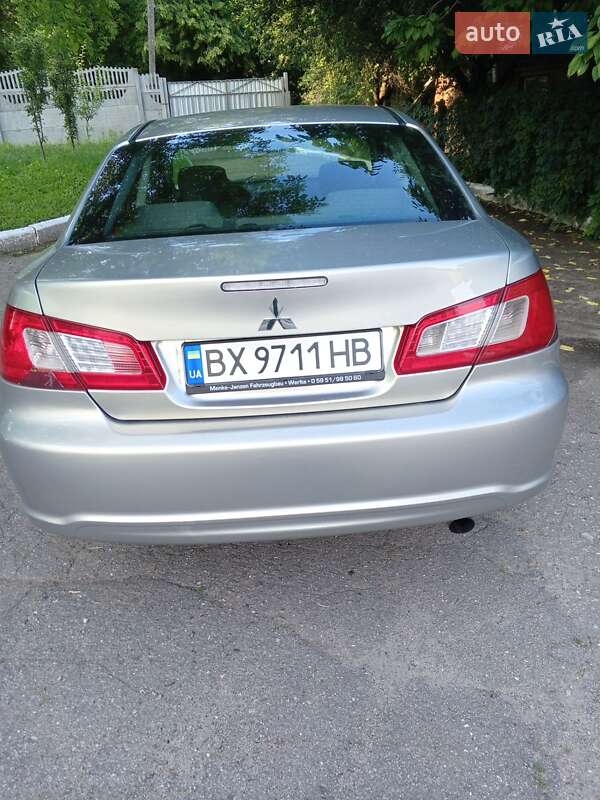 Седан Mitsubishi Galant 2009 в Хмельницком