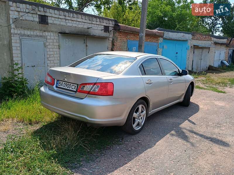Седан Mitsubishi Galant 2009 в Александрие