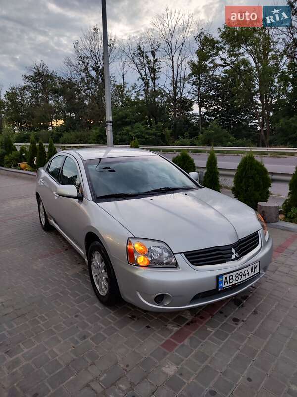 Седан Mitsubishi Galant 2007 в Виннице