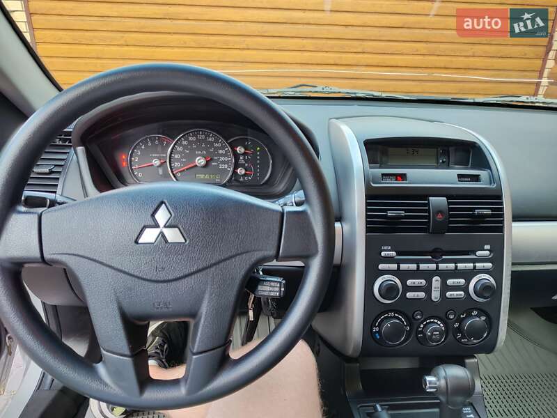 Седан Mitsubishi Galant 2007 в Виннице