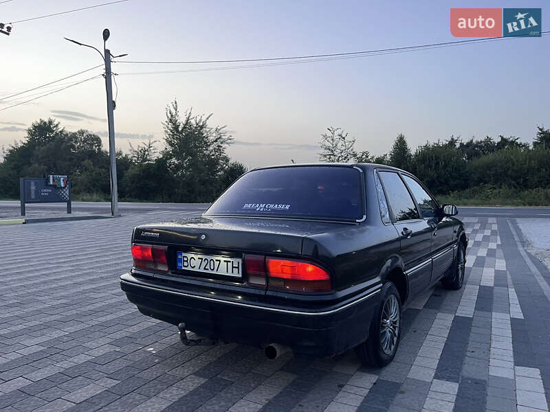 Седан Mitsubishi Galant 1991 в Львове