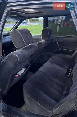 Седан Mitsubishi Galant 1991 в Львове